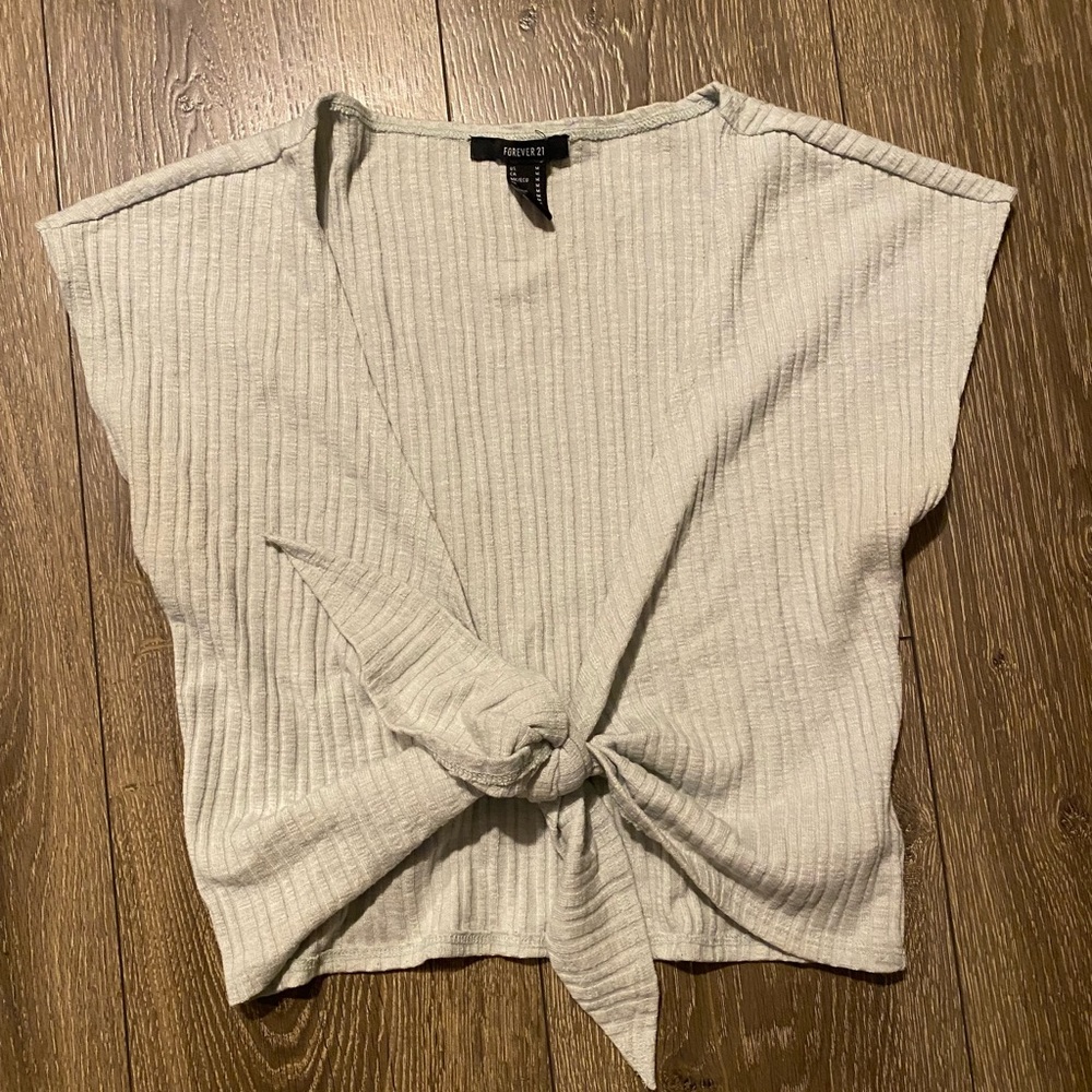 Forever 21 pistachio crop top